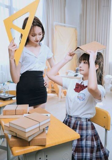绿巨人旧版盒子_青苹果乐园免费高清观看